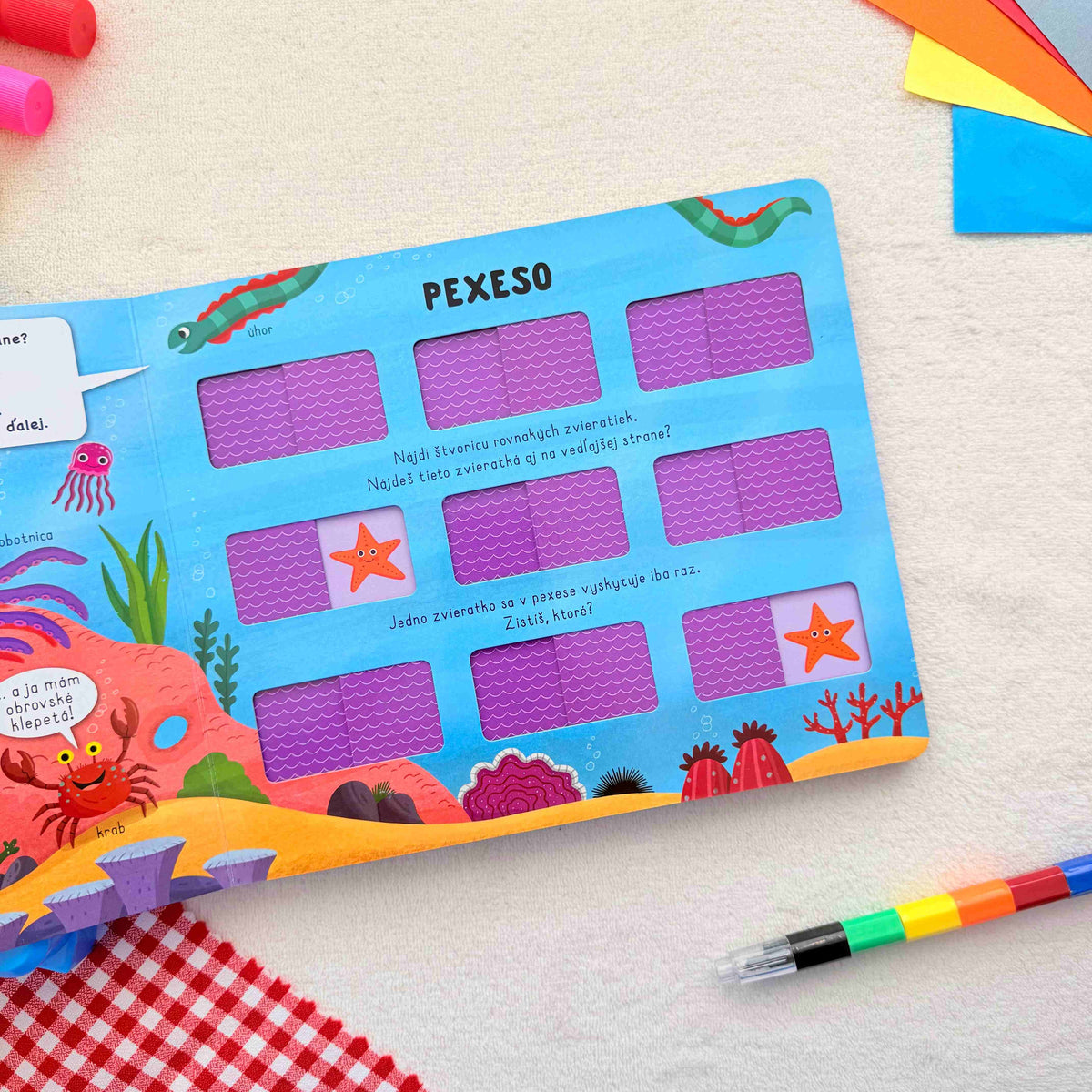 Knižka s okienkovým pexesom - V oceáne